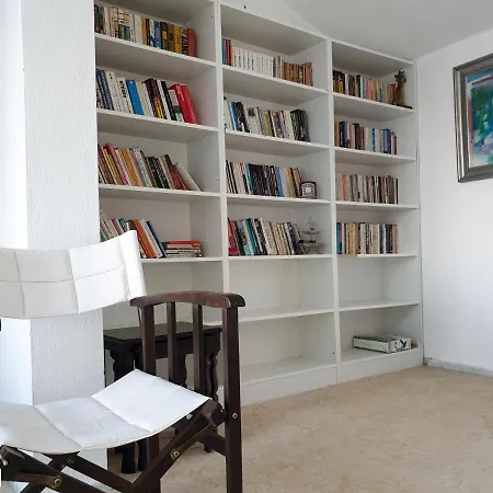 בית נופש Large Duplex Apartment With Amazing Sea View *